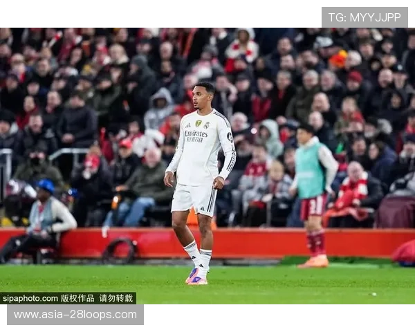 尼科·帕斯获豪门关注，科莫标价5000万欧