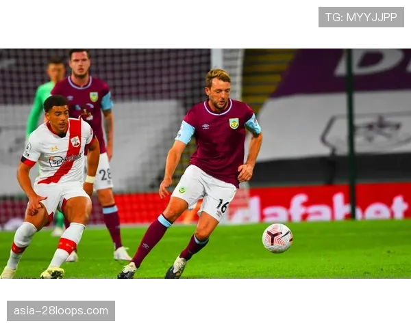 赛前动态:狼队主力前锋库尼亚恢复合练,有望在对阵伯恩利时复出 赛前动态:狼队主力前锋库尼亚恢复合练,有望在对阵伯恩利时复出